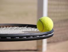 持续失利首场状态出色，FPX观众沸腾！纳达尔重返赛场观众掌声雷动