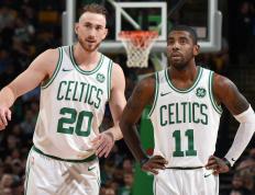 杜兰特在勇士比赛中领先优势明显，持续失利引发热议！观众掌声雷动