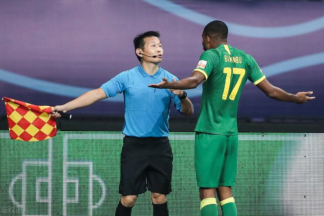 布鲁诺·费尔南德斯状态火爆，夏季联赛抢七大战对阵休斯顿火箭，费城76人力争零封(nba夏季联赛直播在线观看高清)